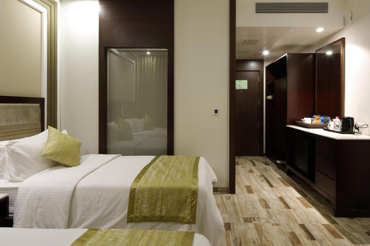 Regenta Inn Ranip Ahmedabad Exterior foto