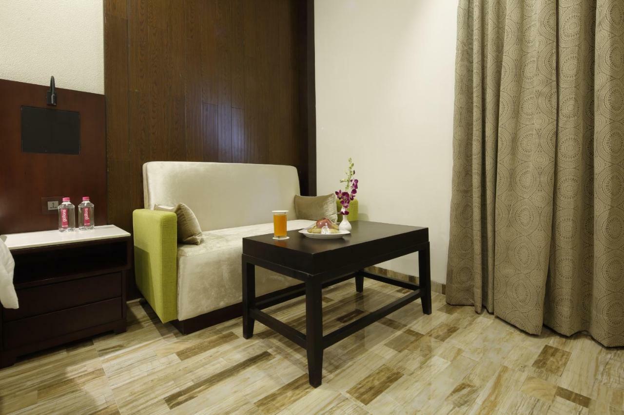 Regenta Inn Ranip Ahmedabad Exterior foto